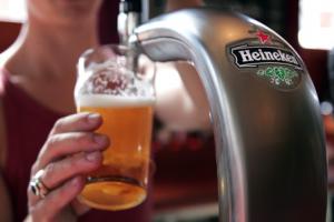 Heineken gaat zijn eigen bier in India brouwen